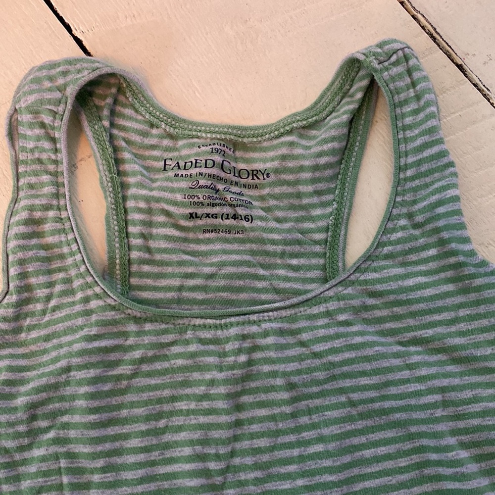 Faded Glory tank top - Picture 2 of 4